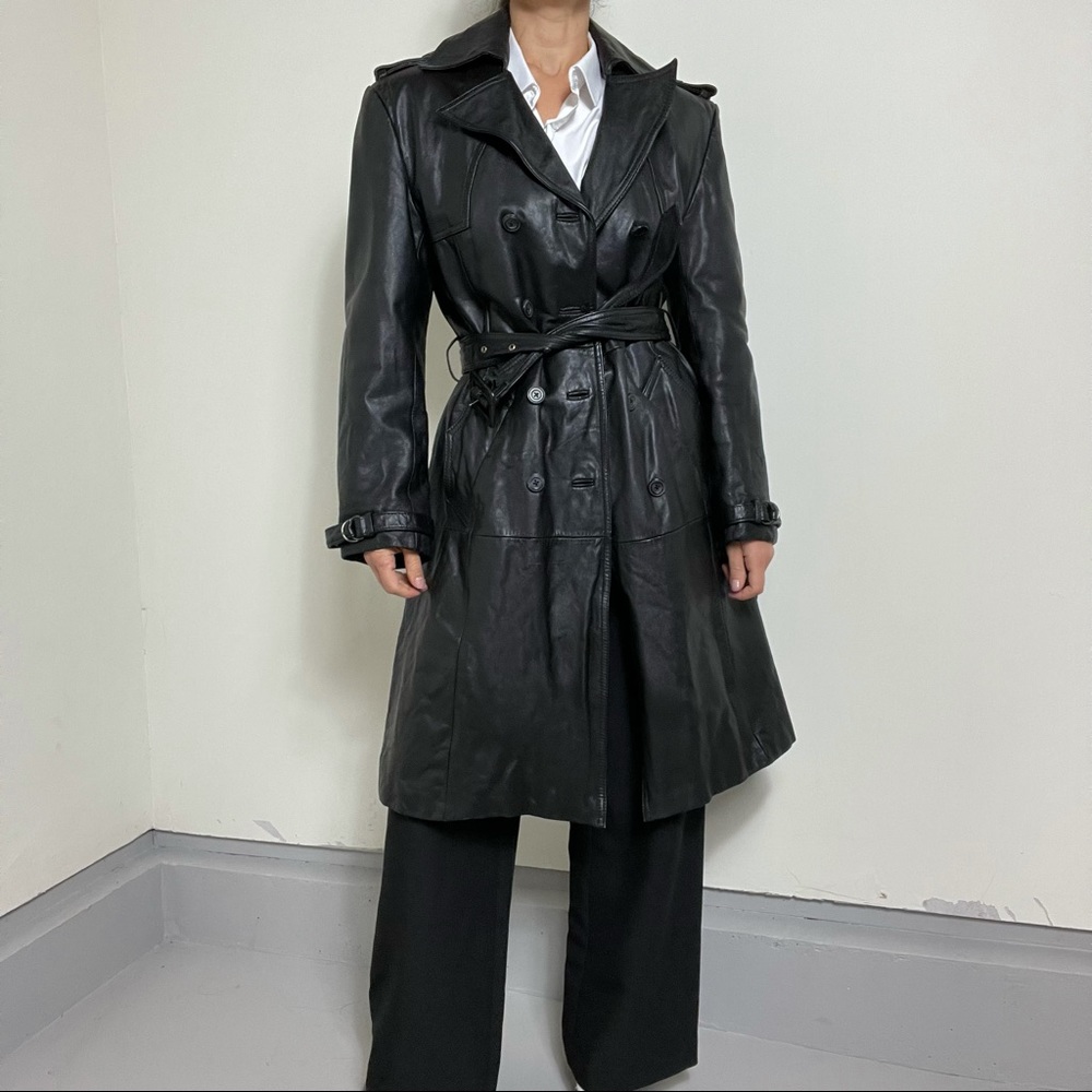 Leather long coat. Black color. Size 38.
